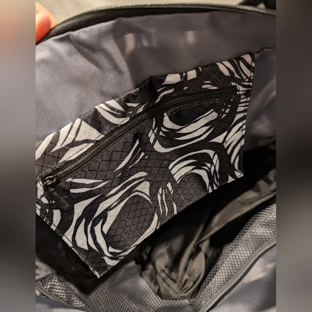 thirty-one Black and White Swirl Pattern Tote